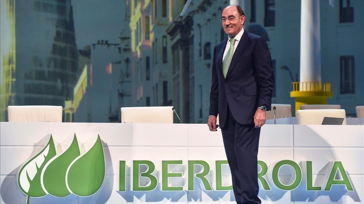 Las grandes eléctricas proponen eliminar el PVPC y crear una tarifa regulada solo para vulnerables Las grandes eléctricas proponen eliminar el PVPC y crear una tarifa regulada solo para vulnerables