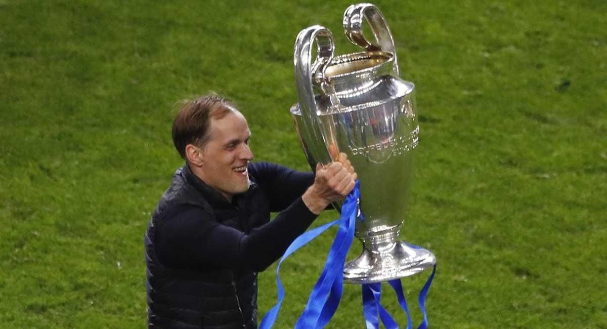 Tuchel, con el trofeo de la Liga de Campeones. Tuchel, con el trofeo de la Liga de Campeones.