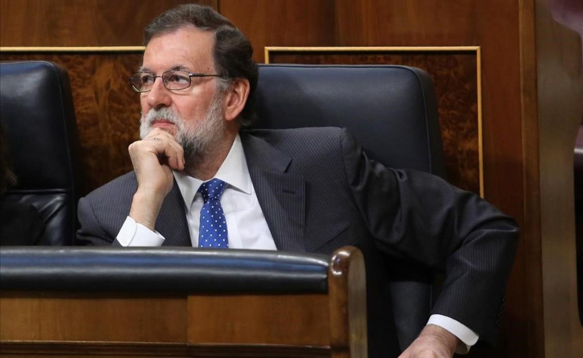 El presidente del Gobierno, Mariano Rajoy, momentos antes de la votación del proyecto de Presupuestos del Estado,en el pleno del Congreso de los Diputados.
