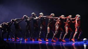 Un momento del espectáculo ’Messi10 by Cirque du Soleil’ en el Parc del Fòrum