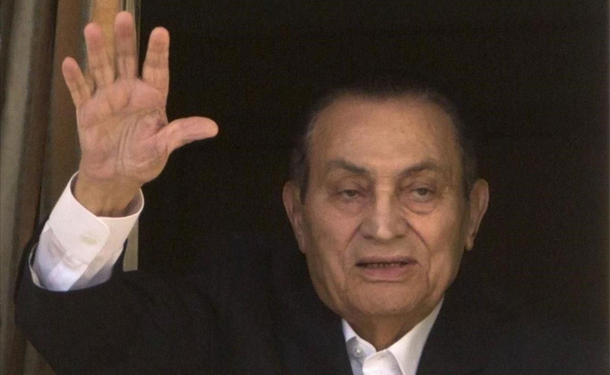 Hosni Mubarak. Hosni Mubarak.