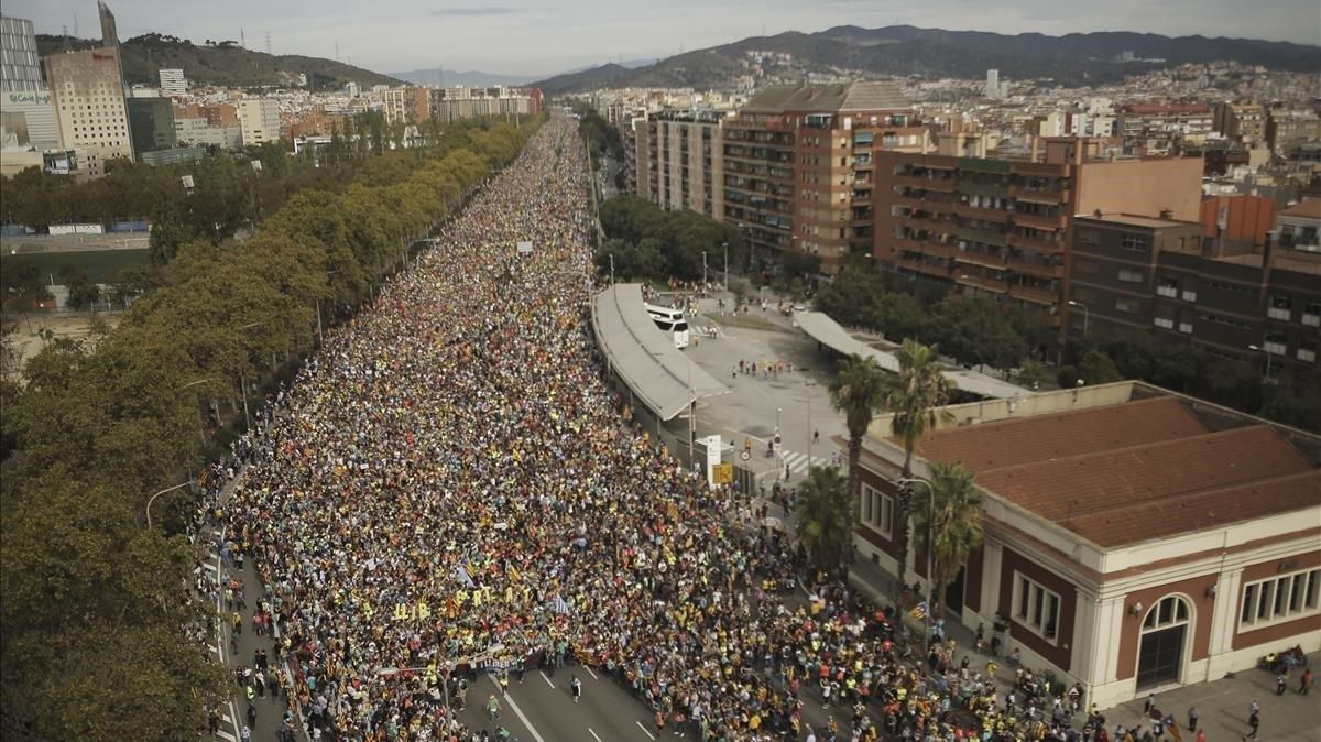 Llegada de la ’Marxa per la Llibertat’ por la Meridiana, a la altura de Fabra i Puig. Llegada de la ’Marxa per la Llibertat’ por la Meridiana, a la altura de Fabra i Puig.