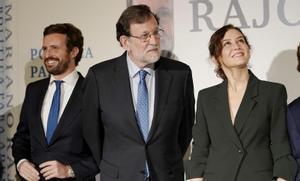 Casado y Ayuso, reencuentro en la presentación del libro de Rajoy