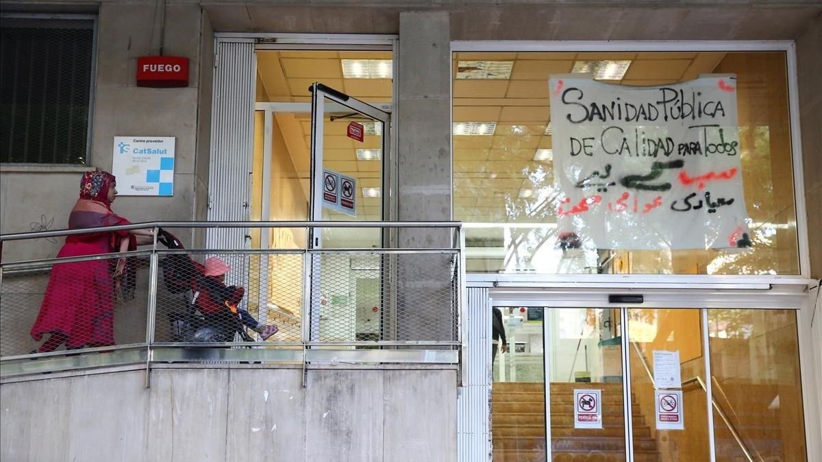 Una mujer en el CAP Drassanes de Barcelona. Una mujer en el CAP Drassanes de Barcelona.