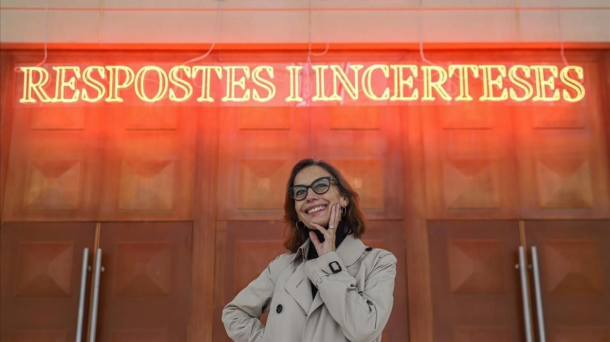 Lluïsa Mallol, en el vestíbulo del TNC. Lluïsa Mallol, en el vestíbulo del TNC.