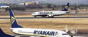 Ryanair redueix un 65% les seves pèrdues fins als 355 milions d’euros l’últim any