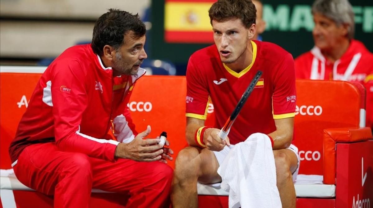 Bruguera habla con Carreño, en un descanso de la eliminatoria de Copa Davis, en Lille. Bruguera habla con Carreño, en un descanso de la eliminatoria de Copa Davis, en Lille.