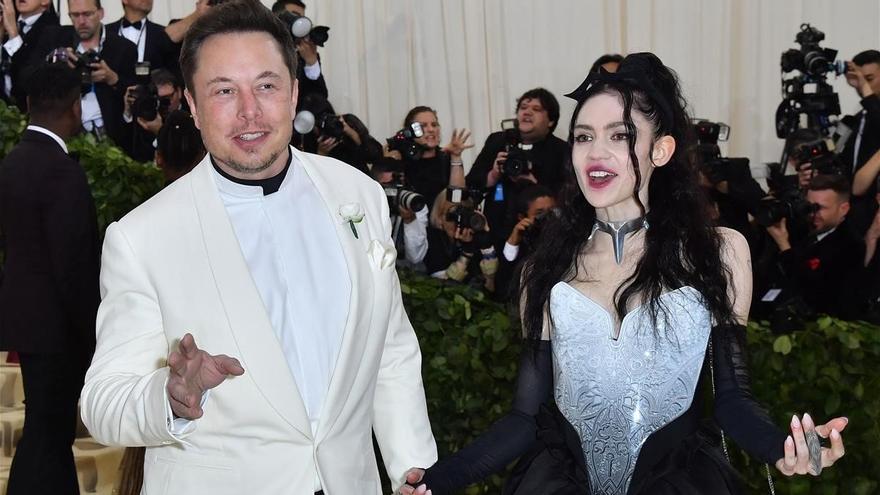 Elon Musk Y La Cantante Grimes Llaman A Su Hijo X Ae A 12