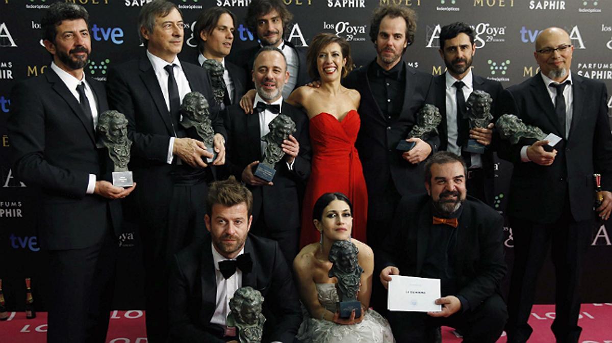 Foto de familia y brindis de todos los premiados de los Goya 2015.