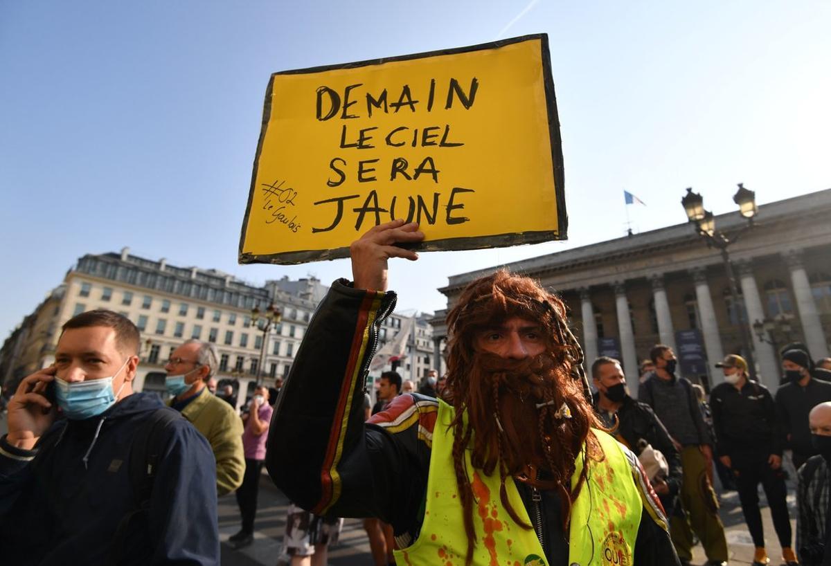 Protesta de los ’chalecos amarillos’ en París, este sábado.