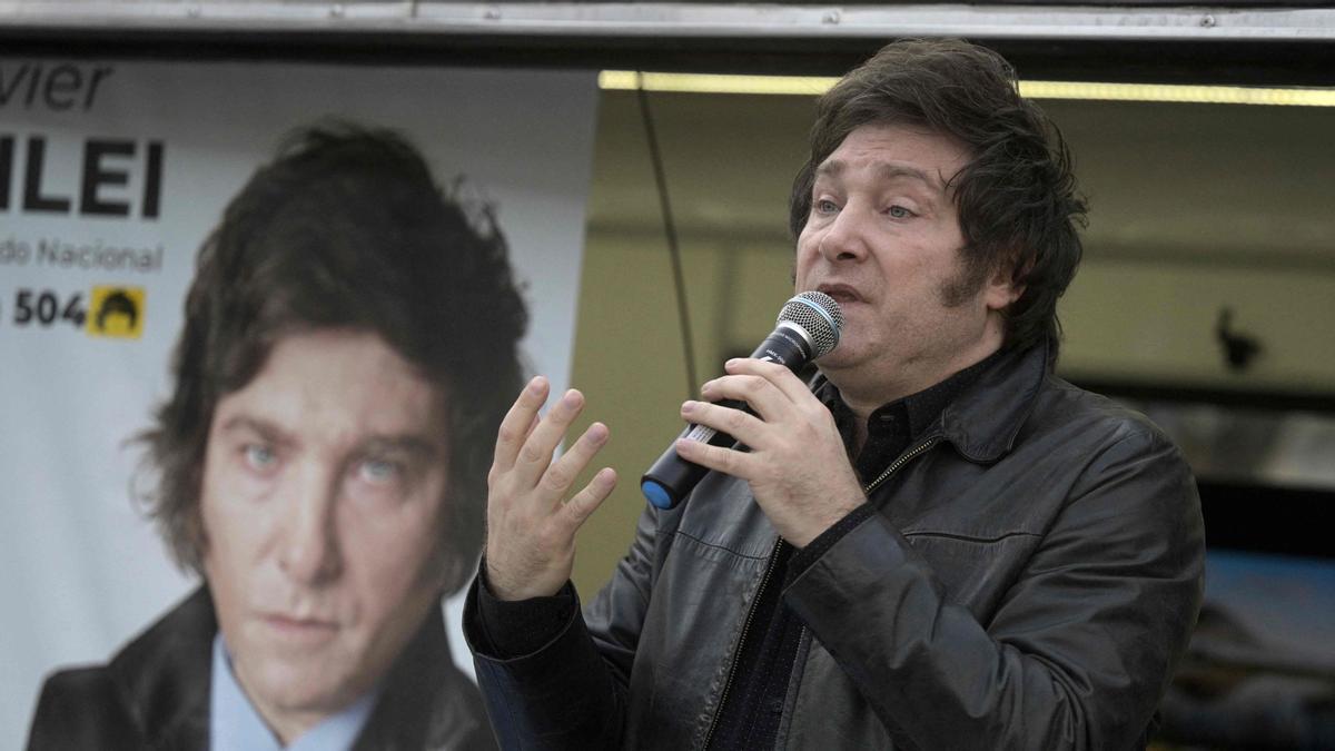 Un diputat d’ultradreta sorteja el seu salari i provoca un fort enrenou a l’Argentina