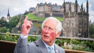 El príncipe Carlos de Inglaterra, durante una visita a Edimburgo, en octubre del 2021.