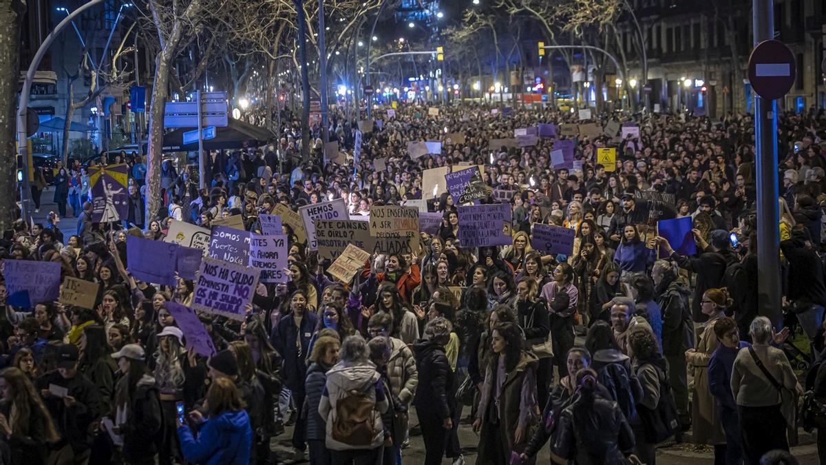 Manifestación del 8M en Barcelona | FOTOS