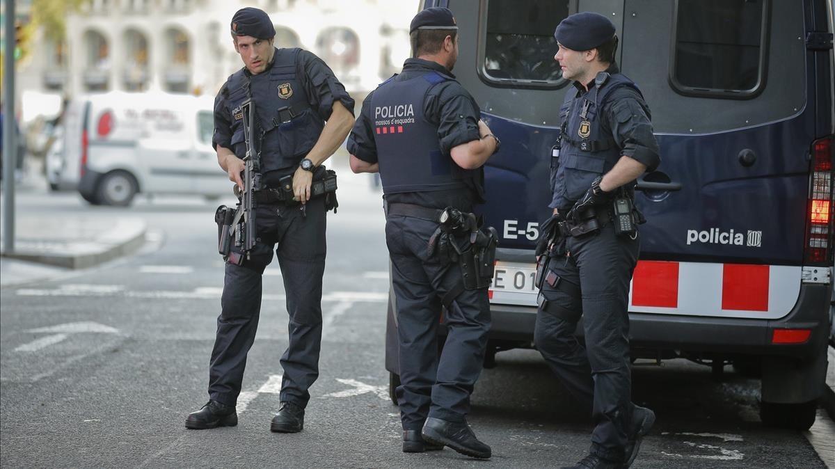 Identificades 13 de les 14 víctimes mortals de l'atemptat de Barcelona
