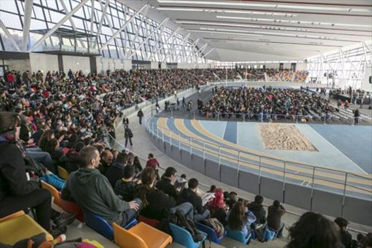 Imagen de la Pista Coberta d’Atletisme de Sabadell, durante la asamblea de la CUP, el pasado 27 de diciembre. Imagen de la Pista Coberta d’Atletisme de Sabadell, durante la asamblea de la CUP, el pasado 27 de diciembre.