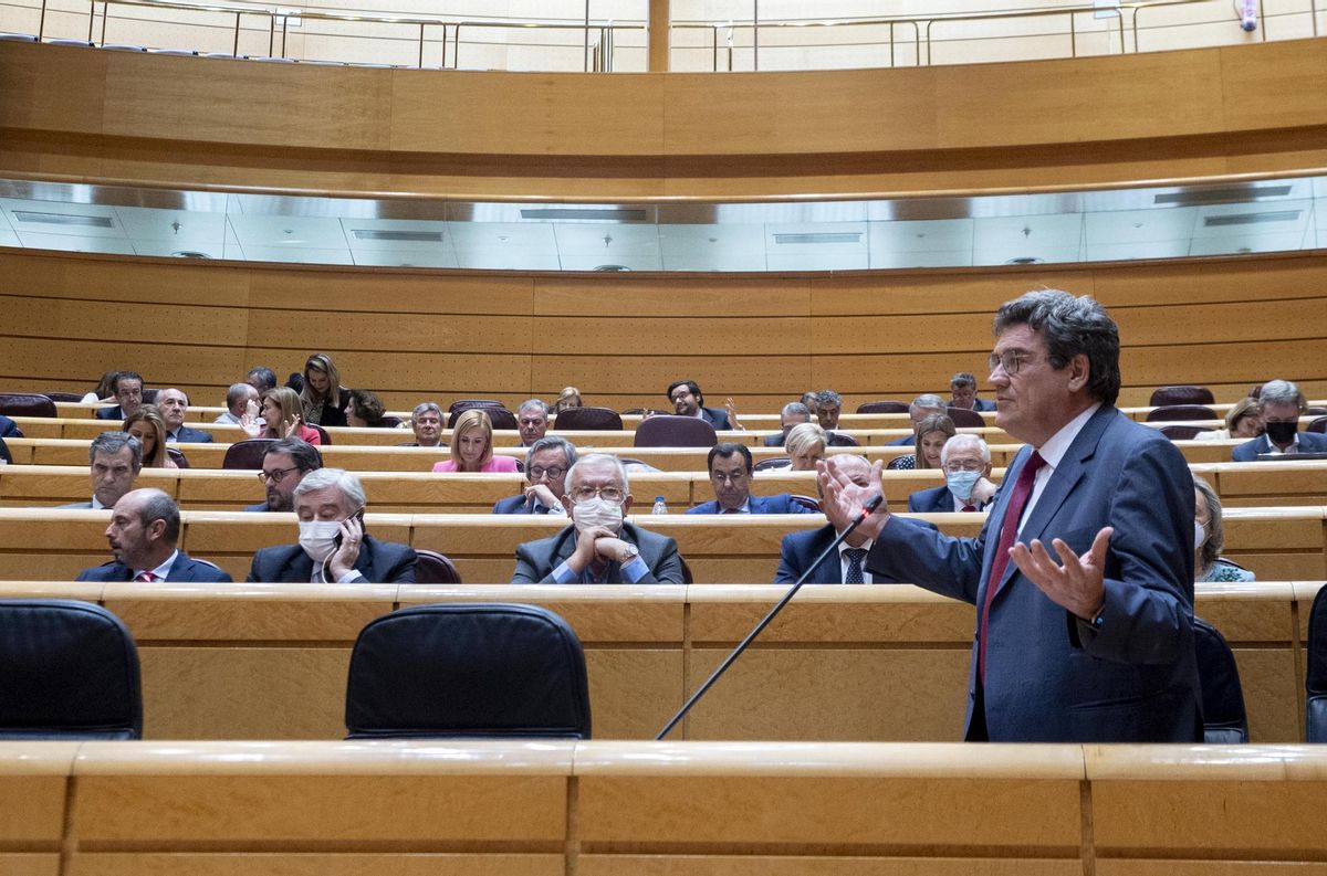 El Gobierno abre a la derecha la ley de los planes públicos de pensiones al seducir a PP y a Cs El Gobierno abre a la derecha la ley de los planes públicos de pensiones al seducir a PP y a Cs