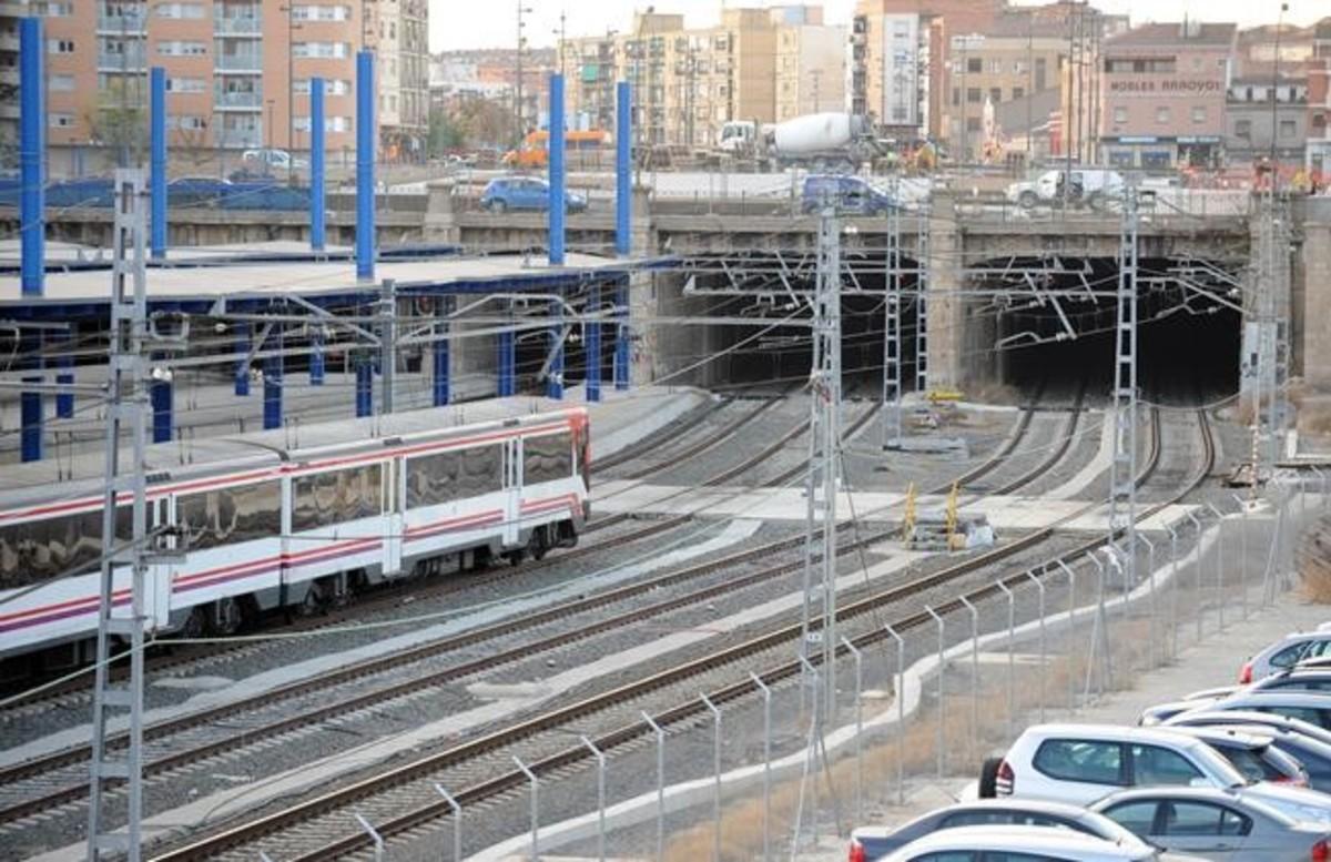 Líneas de tren, en las cercanías de la estación de Lleida-Pirineus. 
