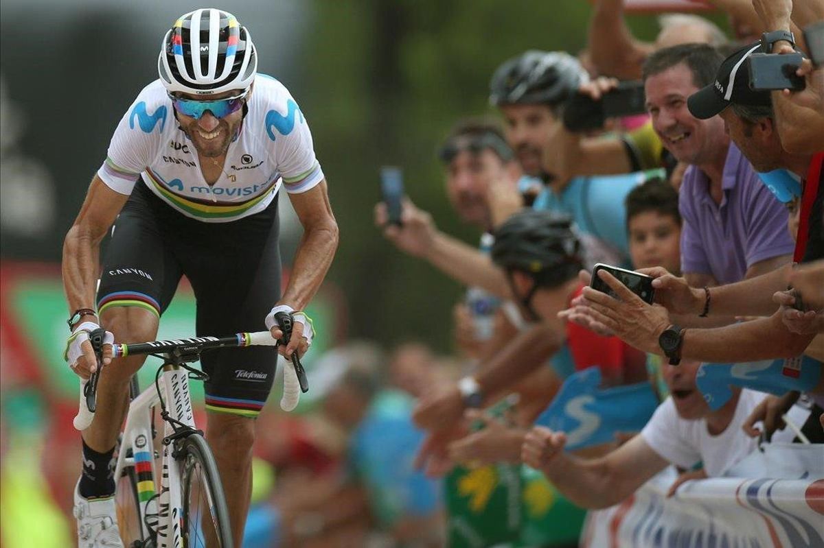 Alejandro Valverde, el año pasado, en la victoria de Mas de la Costa, en la Vuelta 2019. Alejandro Valverde, el año pasado, en la victoria de Mas de la Costa, en la Vuelta 2019.