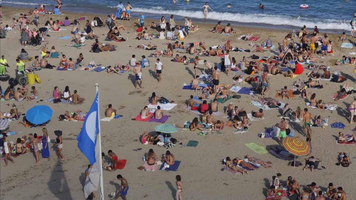 Espanya lluirà 688 banderes blaves aquest estiu i manté el seu lideratge mundial