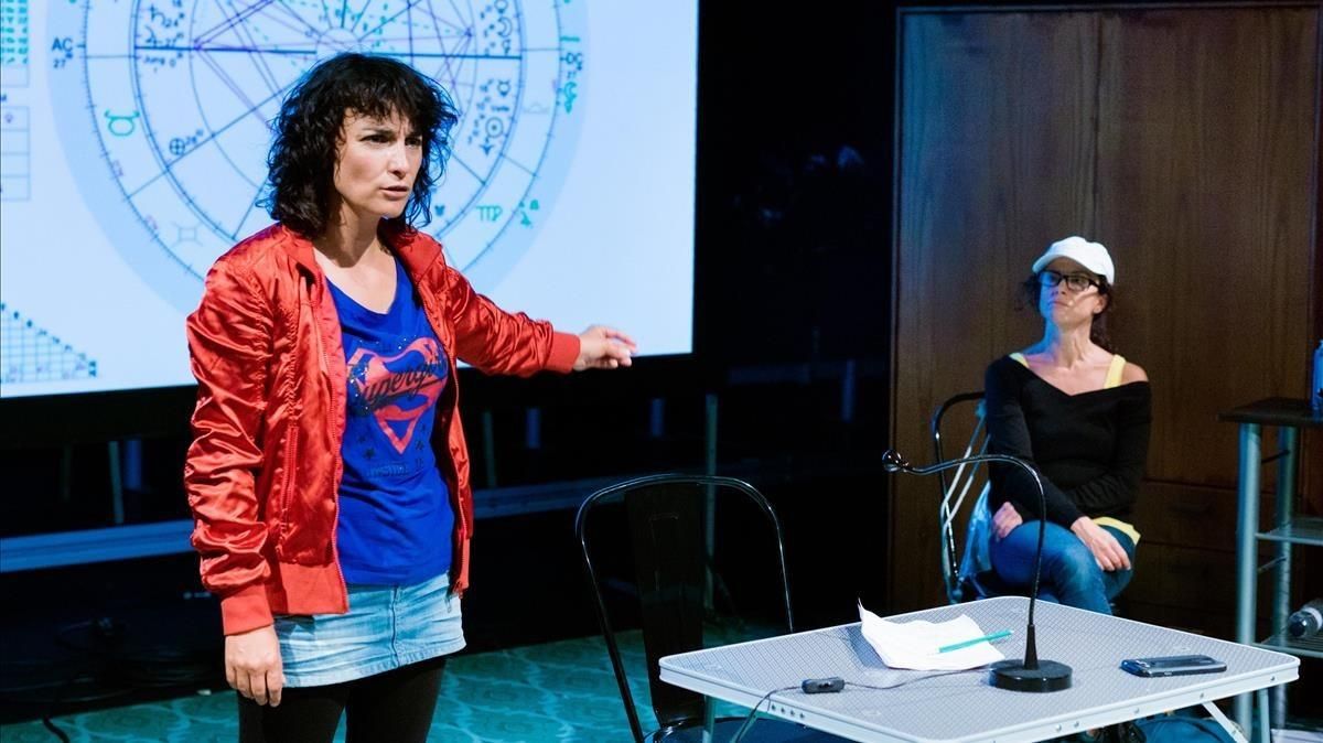 Gemma Brió y Tàtels Pérez en una escena de la obra. Gemma Brió y Tàtels Pérez en una escena de la obra.
