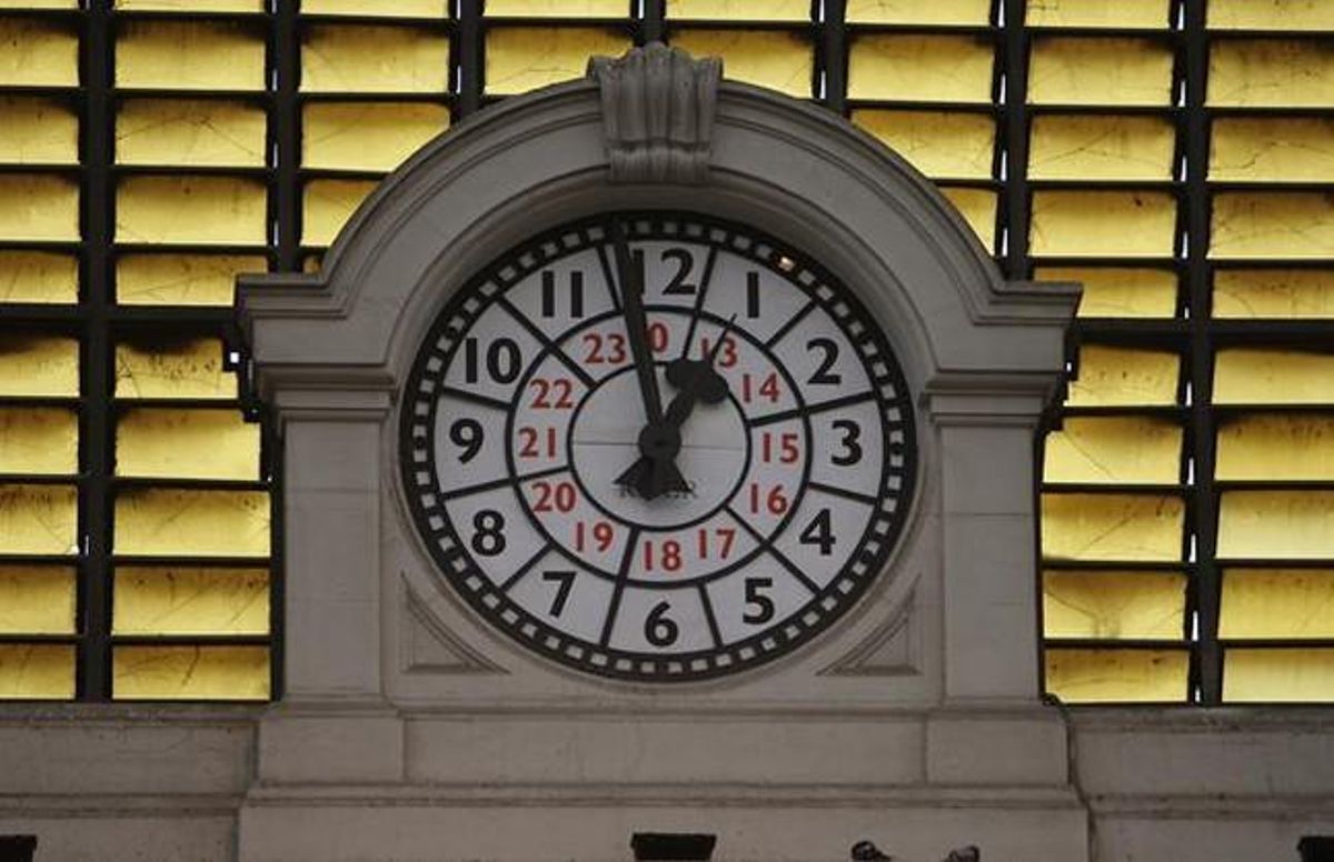 Reloj en la estación de Francia, en Barcelona. Reloj en la estación de Francia, en Barcelona.
