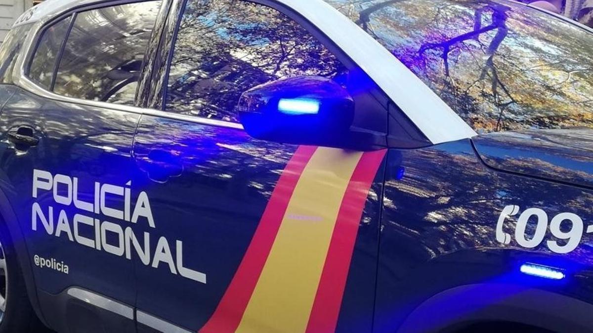 Tres hombres violan a una joven tras asaltarla en la calle de madrugada en València