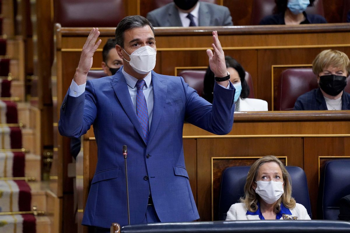 Pedro Sanchez en la sesión de control al Gobierno en el Congreso de los Diputados . Pedro Sanchez en la sesión de control al Gobierno en el Congreso de los Diputados .
