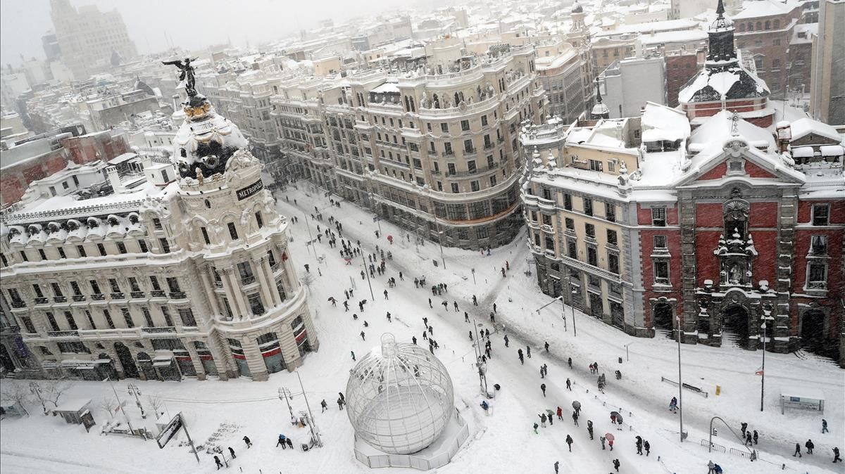 Filomena' convierte Madrid en una ciudad cercada