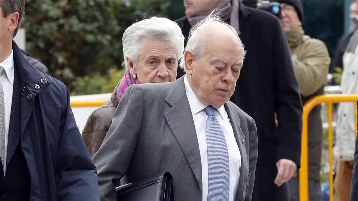 Jordi Pujol y Marta Ferrusola, en febrero del 2016 Jordi Pujol y Marta Ferrusola, en febrero del 2016