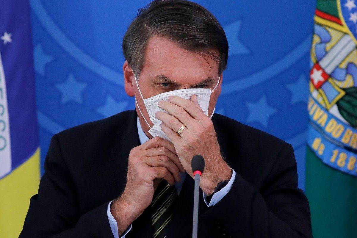 Bolsonaro ha llevado a cabo una estrategia genocida, según la secretaria general del Sindicato de los Trabajadores Públicos da Salud en el Estado de Sao Paulo. Bolsonaro ha llevado a cabo una estrategia genocida, según la secretaria general del Sindicato de los Trabajadores Públicos da Salud en el Estado de Sao Paulo.