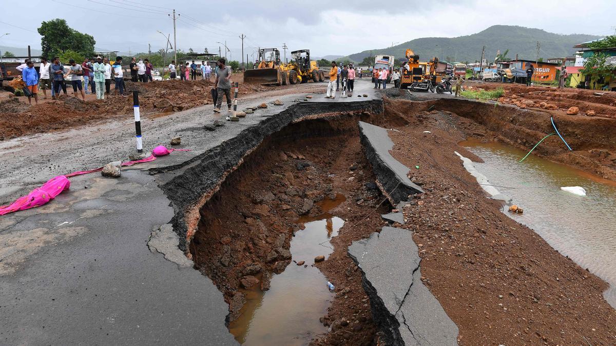 Al menos 72 muertos en la India por deslizamientos de tierra