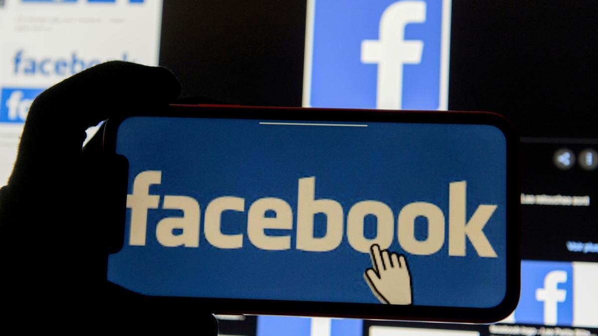 Facebook amb prou feines dedica recursos contra les ‘fake news’ fora dels EUA