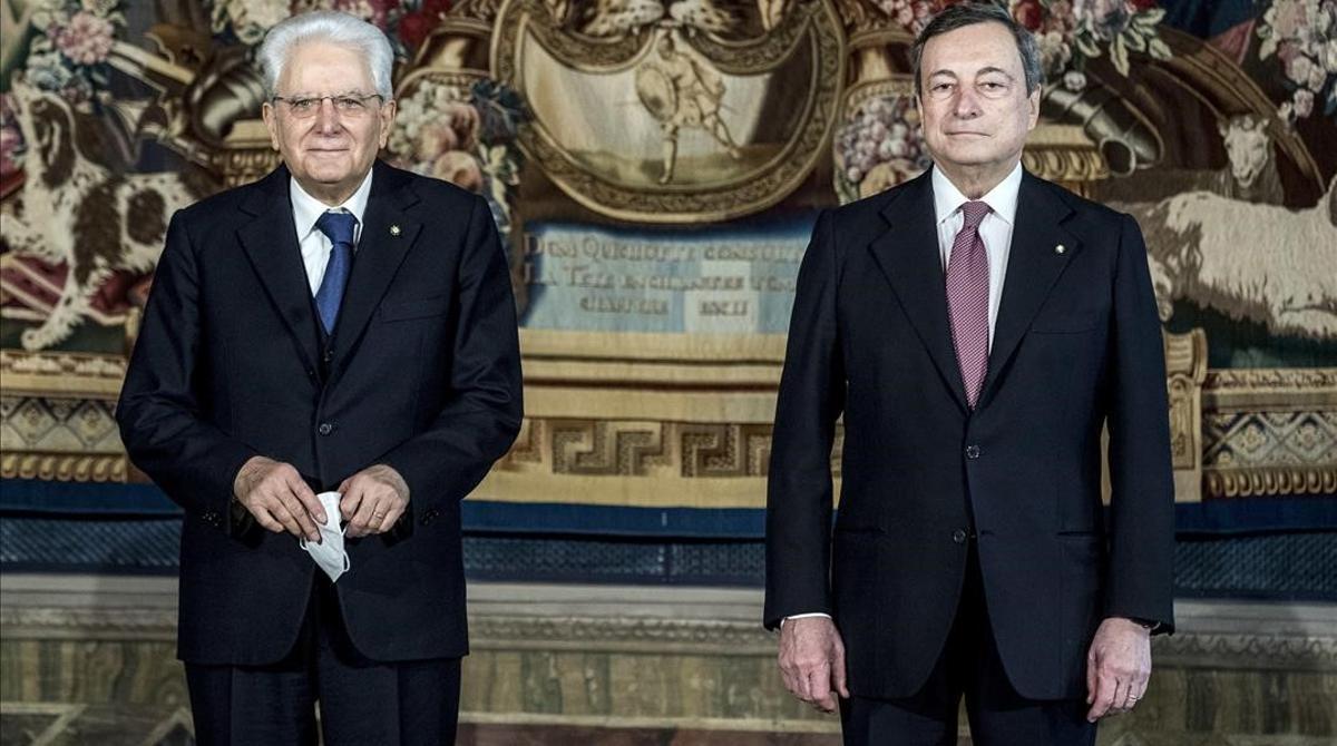 Sergio Mattarella (izquierda) y Mario Draghi.