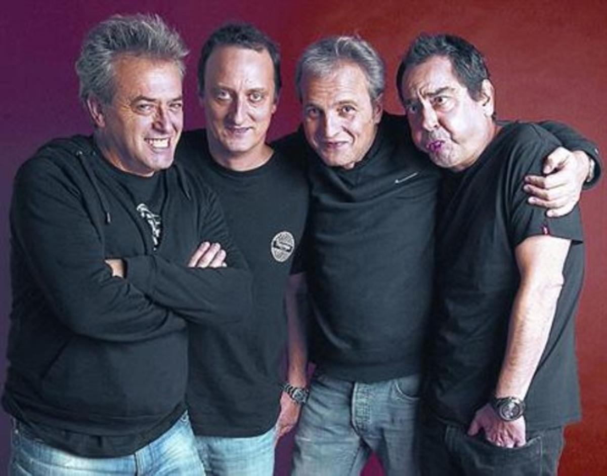 Hombres G remojan sus 'hits' 'En la playa' Hombres G remojan sus 'hits' 'En la playa'