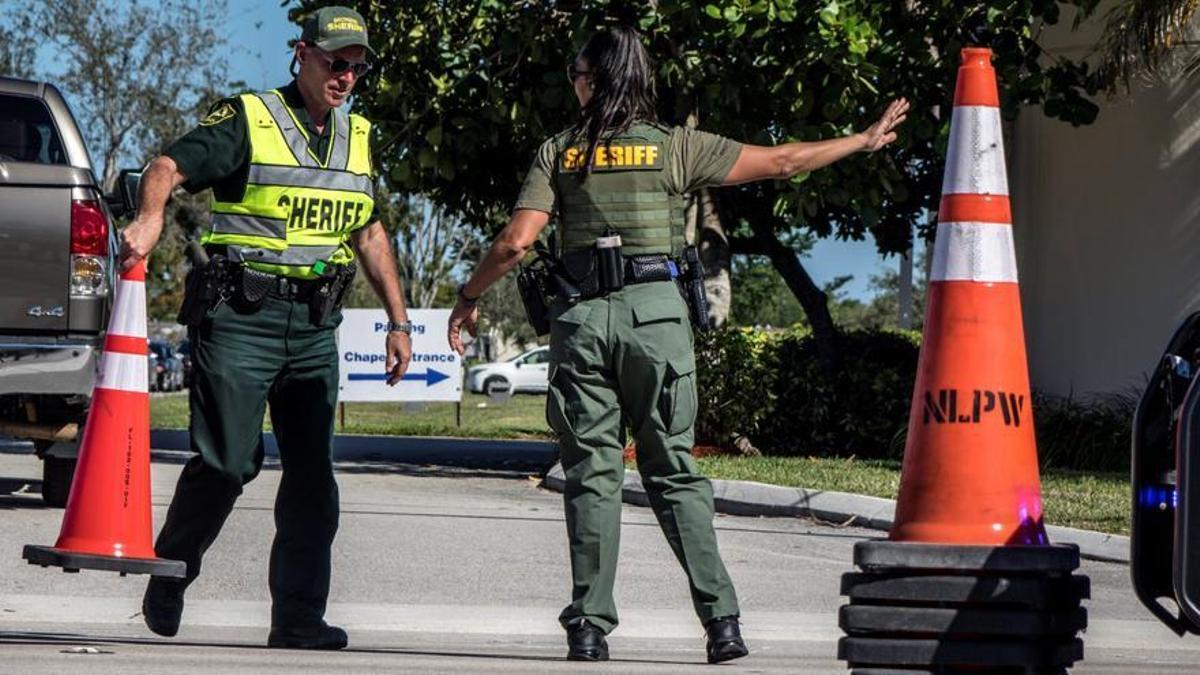 Un tiroteo en Florida deja una decena de heridos, dos de ellos de gravedad. Un tiroteo en Florida deja una decena de heridos, dos de ellos de gravedad.