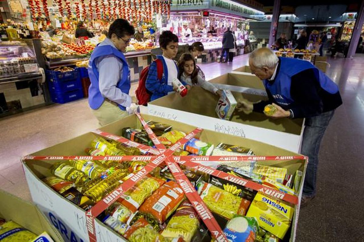 El ’Gran Recapte d’Aliments’, en el Mercat de la Concepció de Barcelona, en una edición anterior. El ’Gran Recapte d’Aliments’, en el Mercat de la Concepció de Barcelona, en una edición anterior.