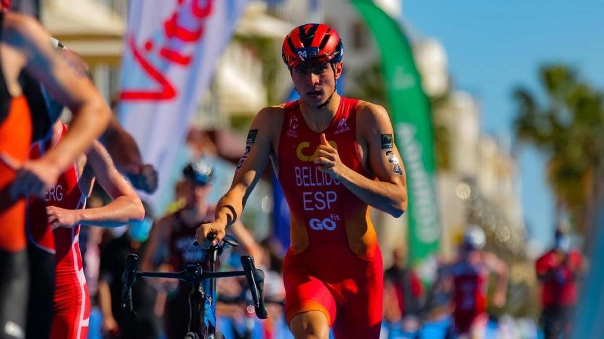 Igor Bellido, un triatleta de 19 anys sense límit