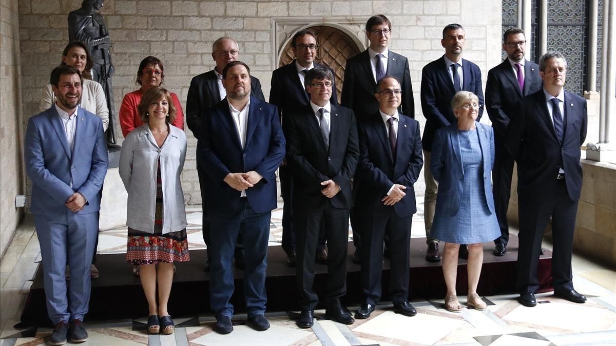 Un Govern per a un xoc institucional Un Govern per a un xoc institucional