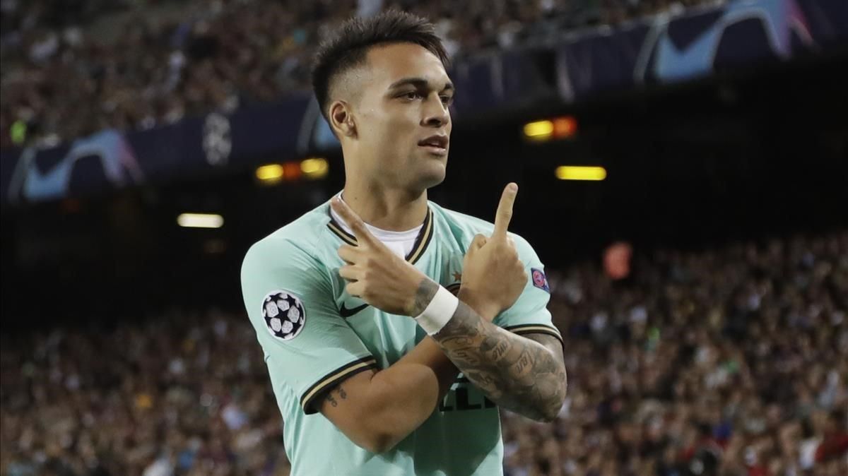 Lautaro Martínez celebra el gol que marcó al Barça en el Camp Nou en la Champions. Lautaro Martínez celebra el gol que marcó al Barça en el Camp Nou en la Champions.