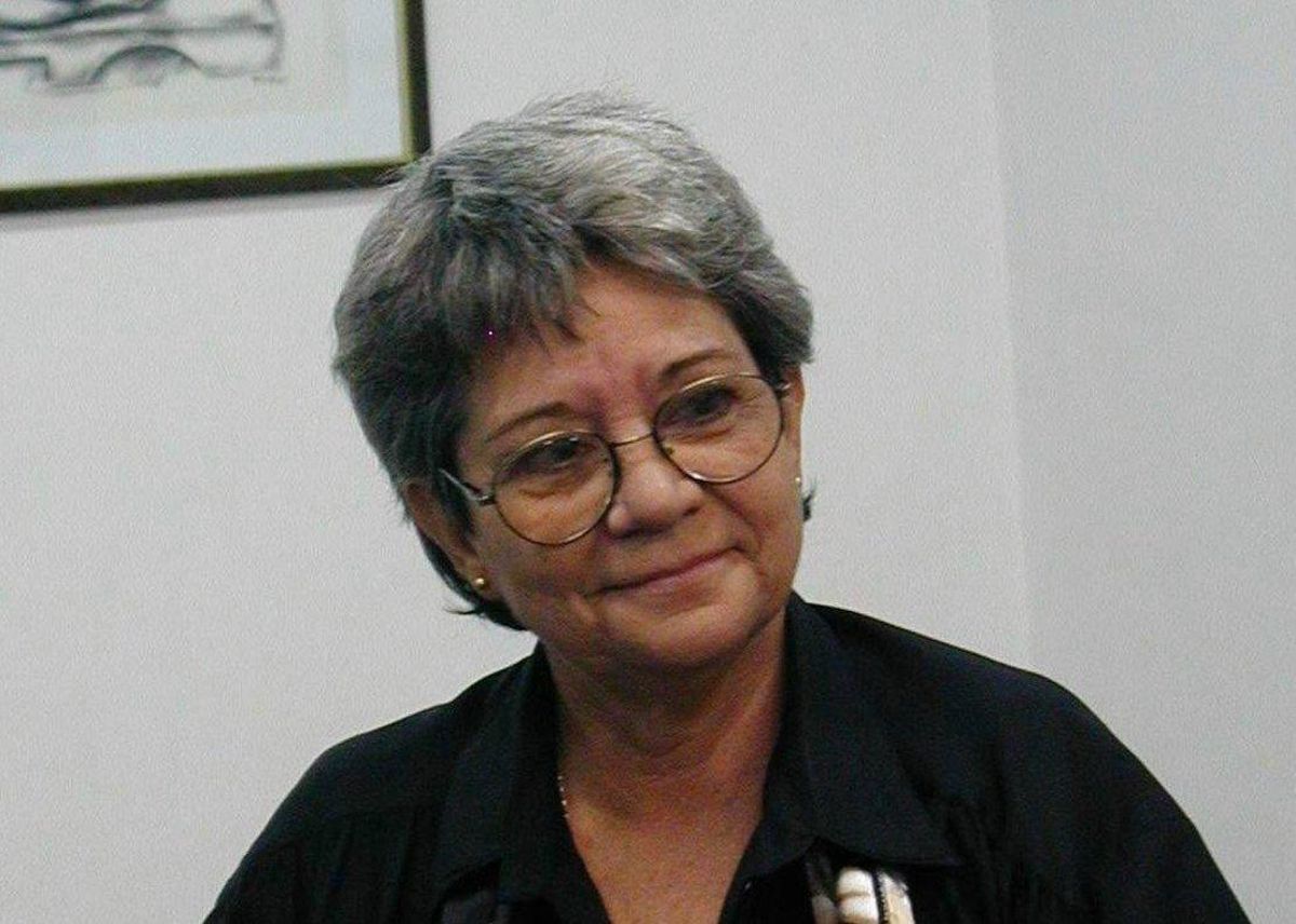 Mirta Yáñez (La Habana, 1947), considerada una de las más relevantes intelectuales de su generación. Mirta Yáñez (La Habana, 1947), considerada una de las más relevantes intelectuales de su generación.
