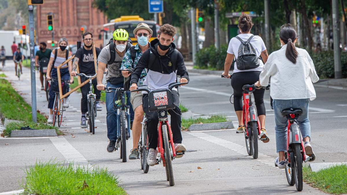El Govern vol que les escoles ensenyin a utilitzar la bici i una titulació de mecànics