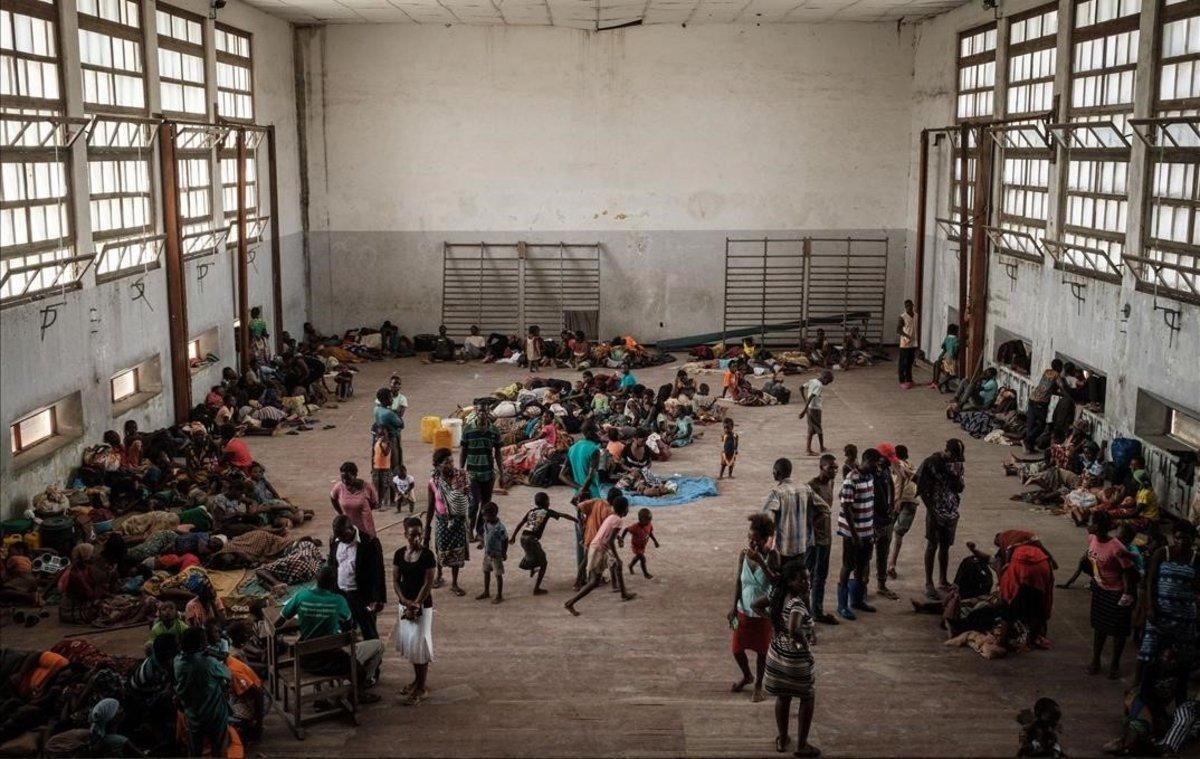 Afectados por el ciclón en un pabellón de acogida en la ciudad de Beira, en Mozambique. Afectados por el ciclón en un pabellón de acogida en la ciudad de Beira, en Mozambique.