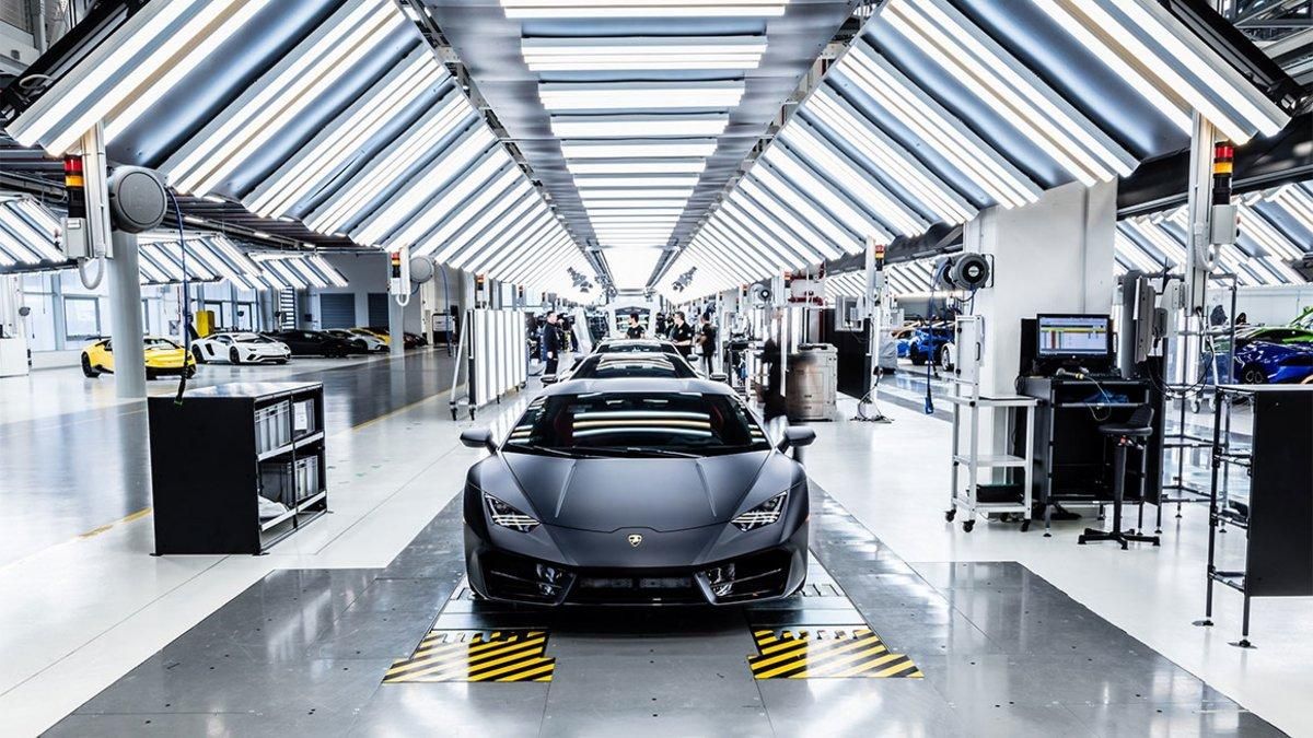 Planta de Lamborghini en Sant’Agata Bolognese, Italia Planta de Lamborghini en Sant’Agata Bolognese, Italia