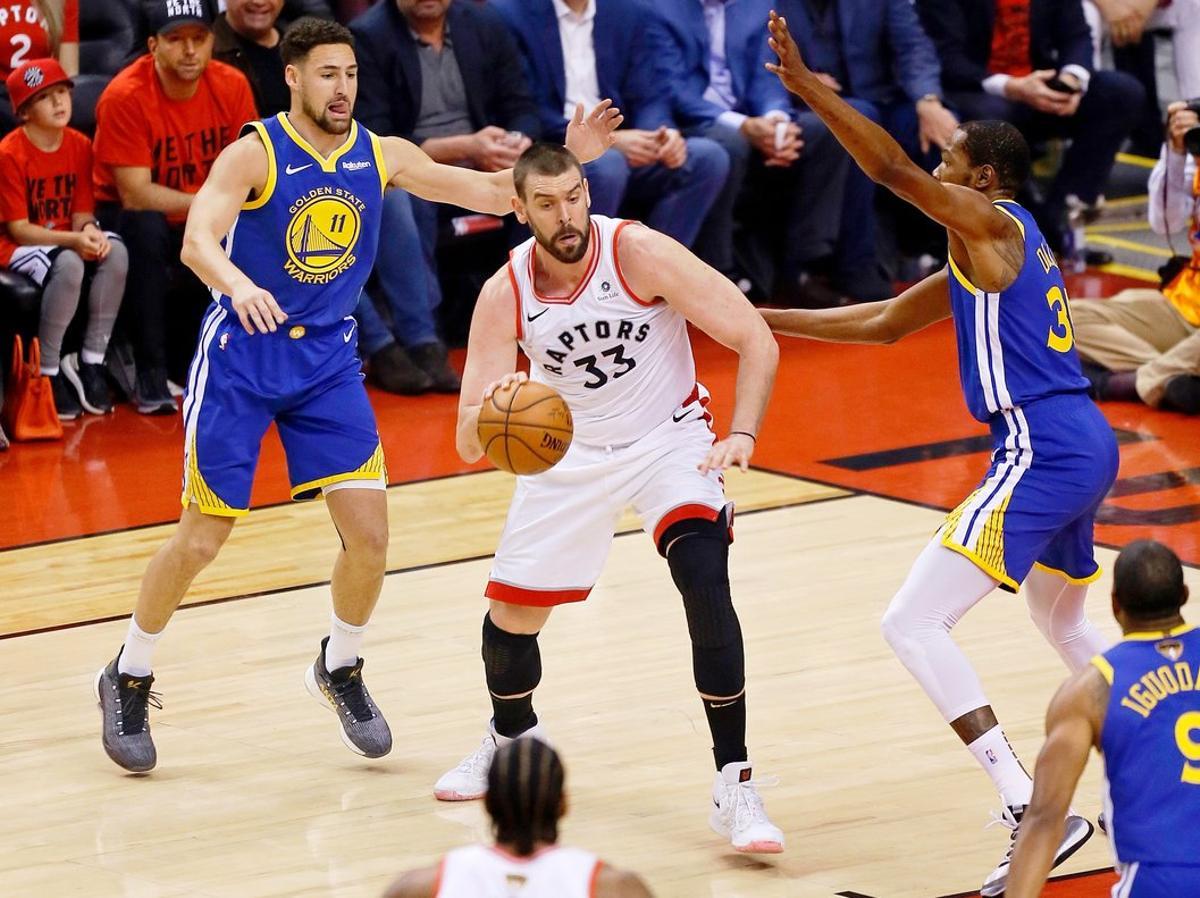 Los Warriors fuerzan el sexto partido con una victoria en Toronto