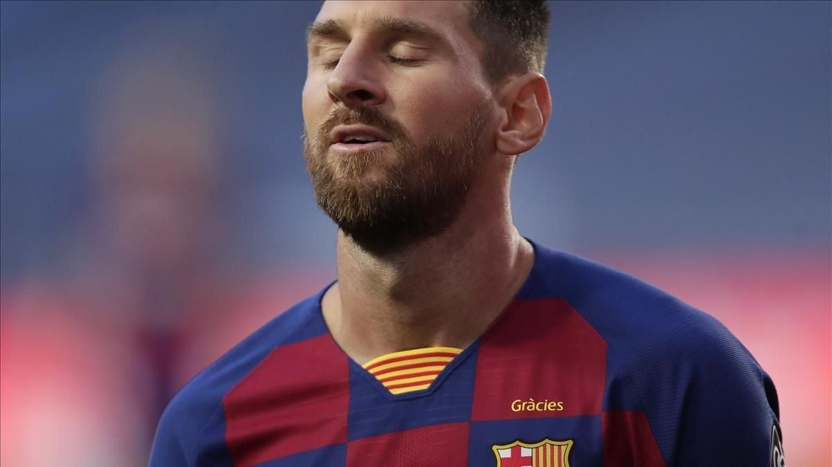 Messi se lamenta en Lisboa en el duelo ante el Bayern de la Champions. Messi se lamenta en Lisboa en el duelo ante el Bayern de la Champions.
