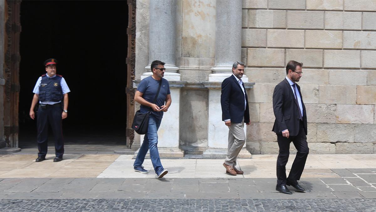 El fiscal Grinda a la salida del Palau de la Generalitat 