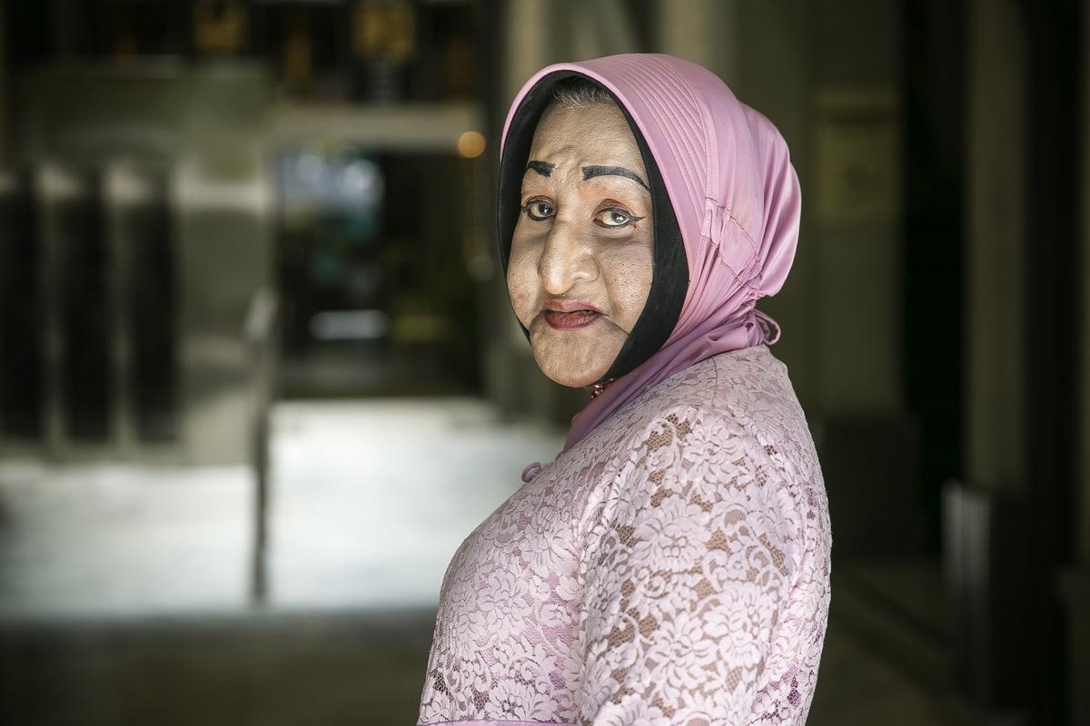 La transgénero indonesia Shinta Ratri, fotografiada en Barcelona donde recogerá el premio concedido por Casa Asia.