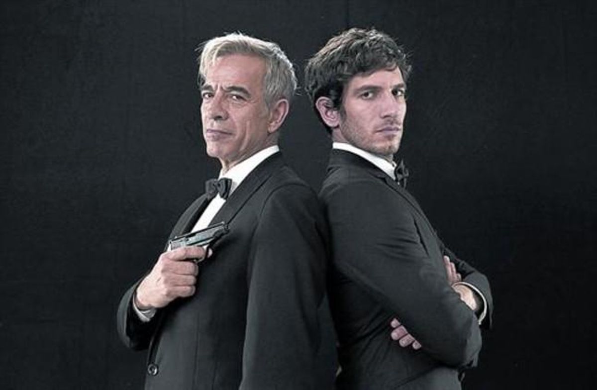 Imanol Arias y Quim Gutiérrez, caracterizados como Anacleto y su hijo. Imanol Arias y Quim Gutiérrez, caracterizados como Anacleto y su hijo.
