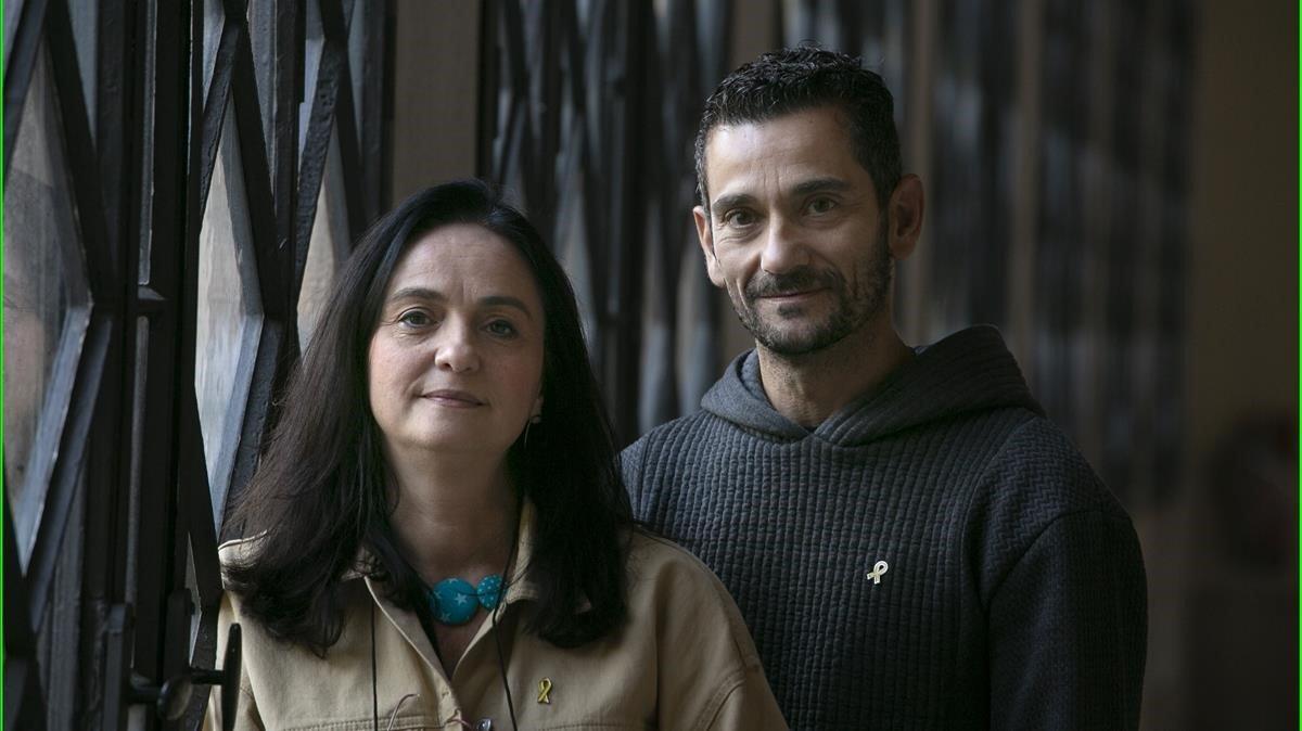 Violeta Quiroga y David Rodríguez, fotografiados en el campus central de la Universitat de Barcelona. Violeta Quiroga y David Rodríguez, fotografiados en el campus central de la Universitat de Barcelona.
