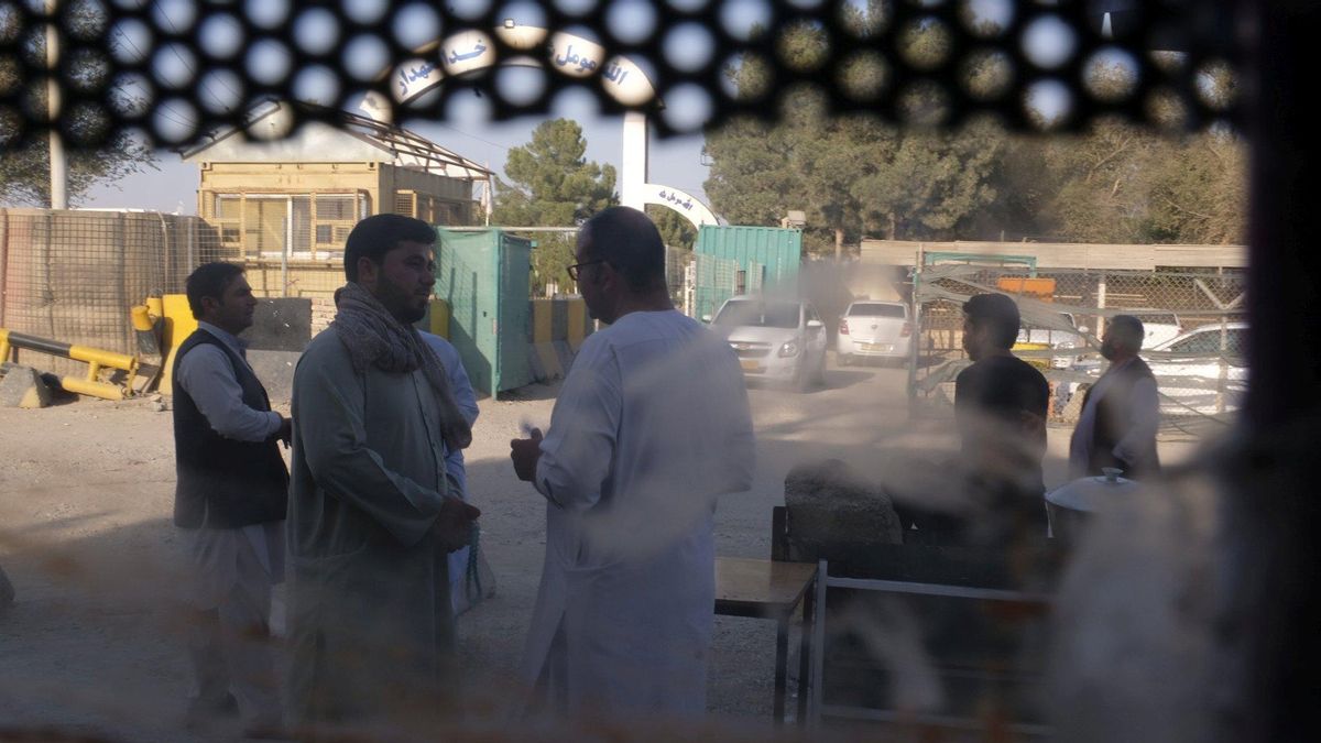Puesto de control de los talibanes en Marzar-e-Sharif, en la frontera de Afganistán y Uzbekistán. Puesto de control de los talibanes en Marzar-e-Sharif, en la frontera de Afganistán y Uzbekistán.